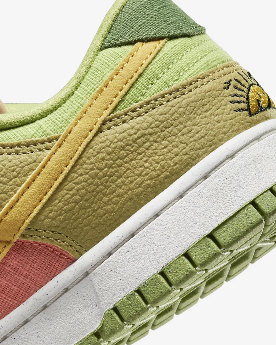 Nike SB Dunk Low’What The Sun Club‘ Sneakers